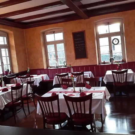 Zum Schwanen Hotell 2*