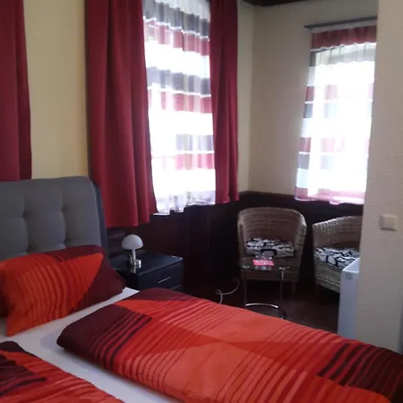 Zum Schwanen Hotell 2*